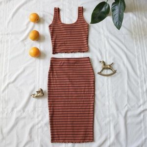 Orange and black striped set